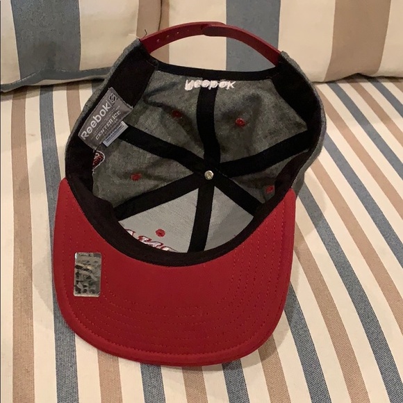 Arizona Coyotes SnapBack Hat - Picture 4 of 7